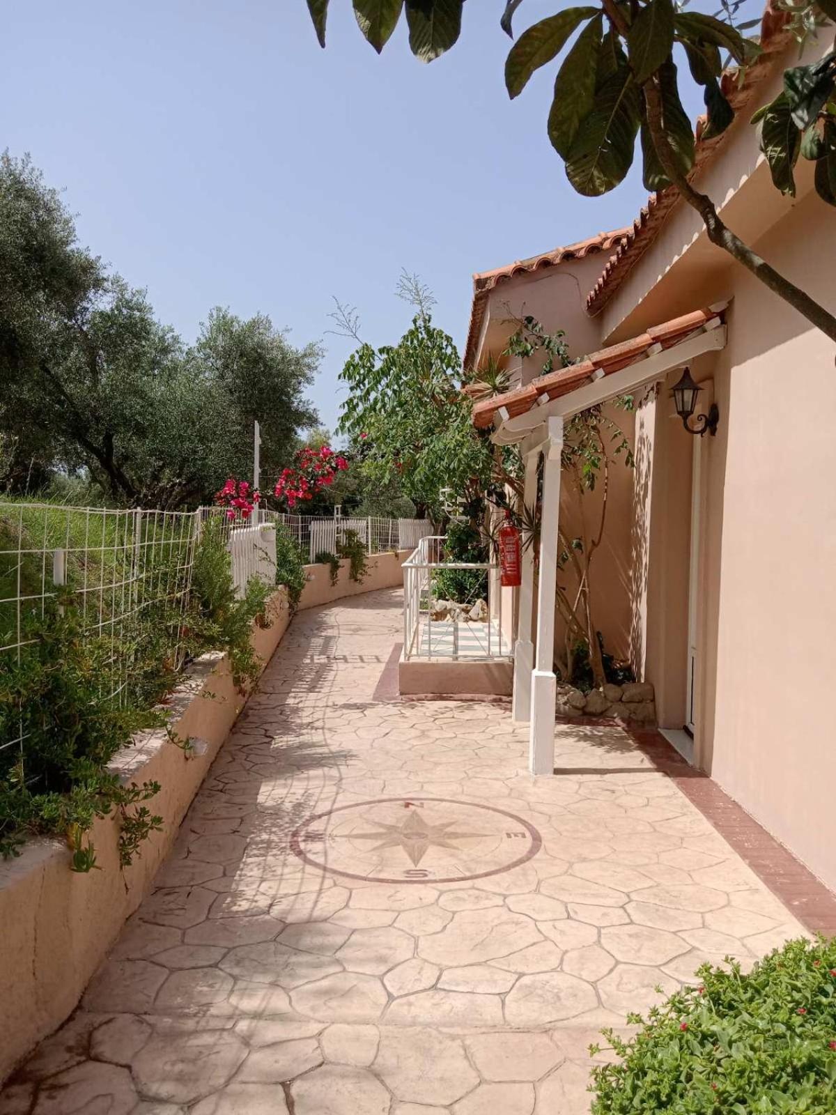 Vasiliki Apartments Трагаки Екстериор снимка