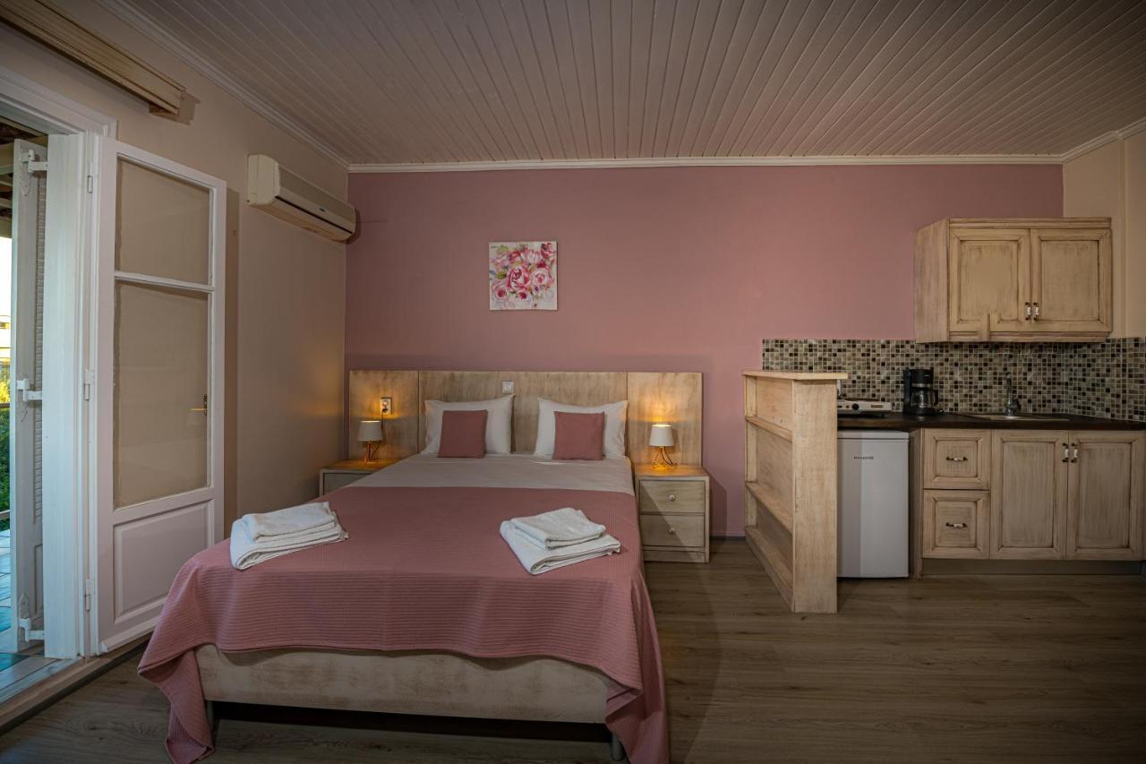 Vasiliki Apartments Трагаки Екстериор снимка